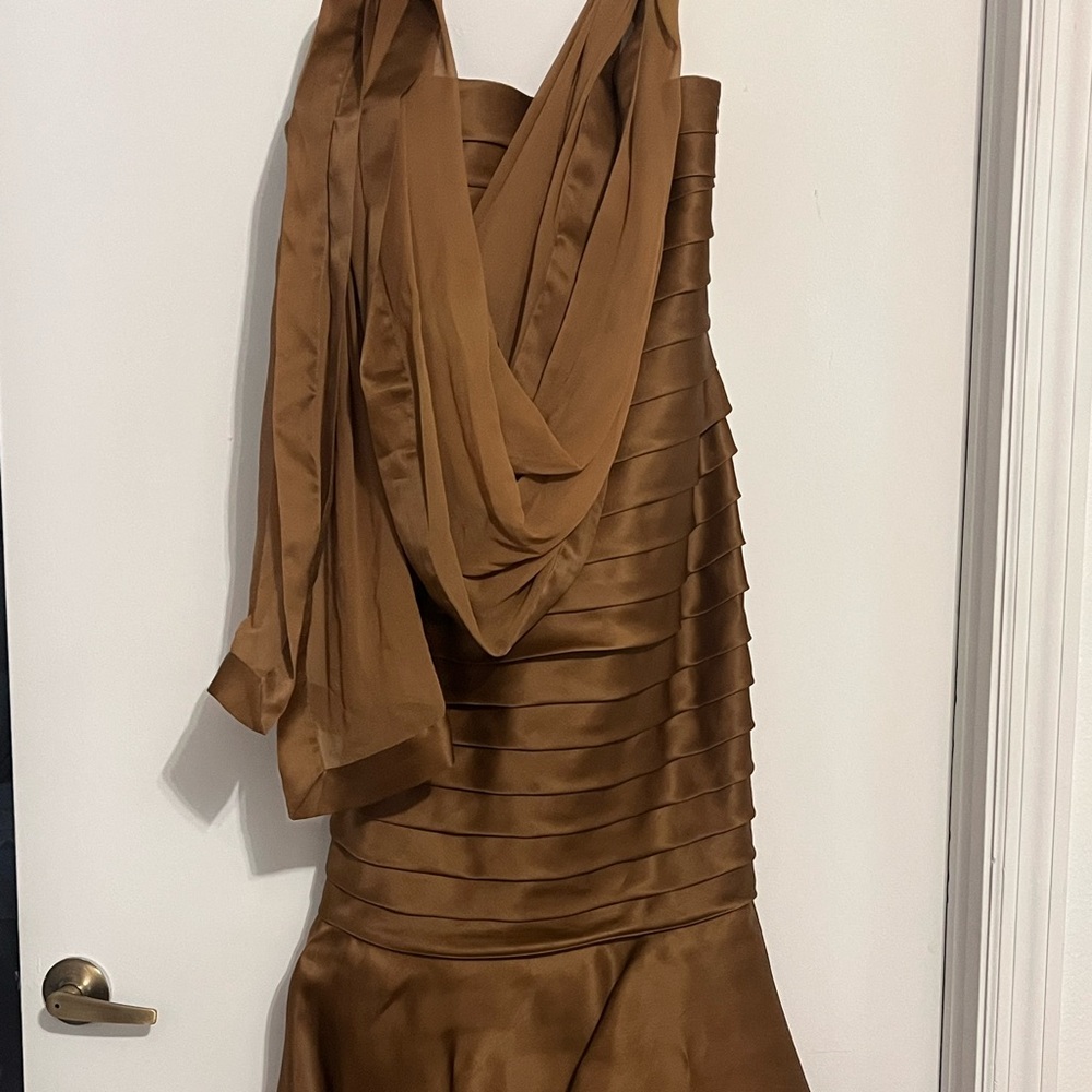 Elegant strapless & sheer Shaw